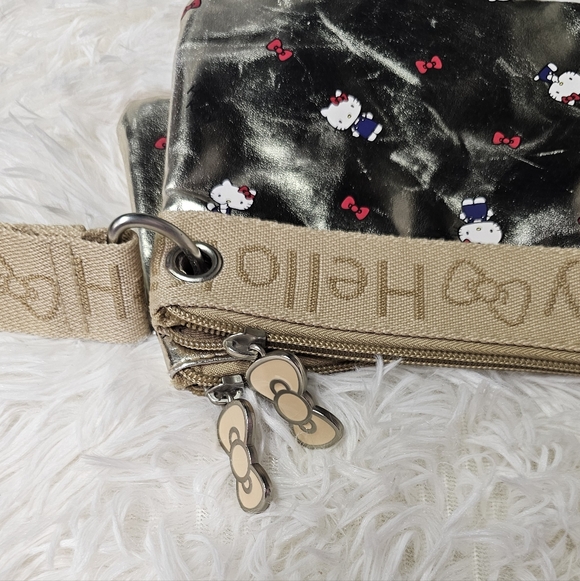 Hello Kitty by Sanrio 2 Piece Gold Bags with Wristlet Pouch Set 2020 EUC - Picture 10 of 16
